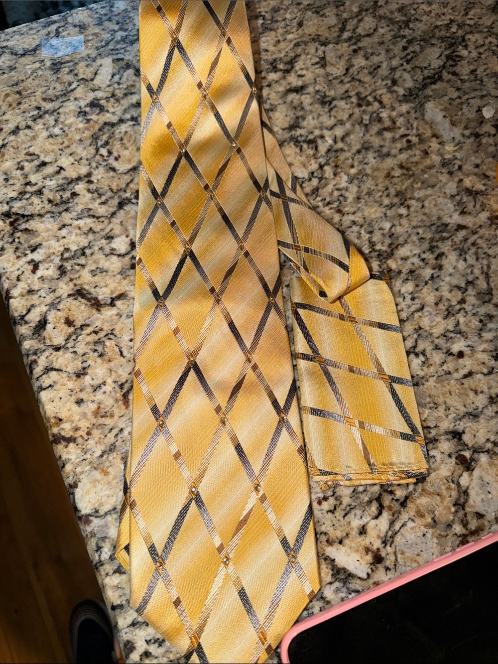 Steven Land 💯 Silk Tie & Pocket Square Golden Yellow Diamond Pattern w/Bling